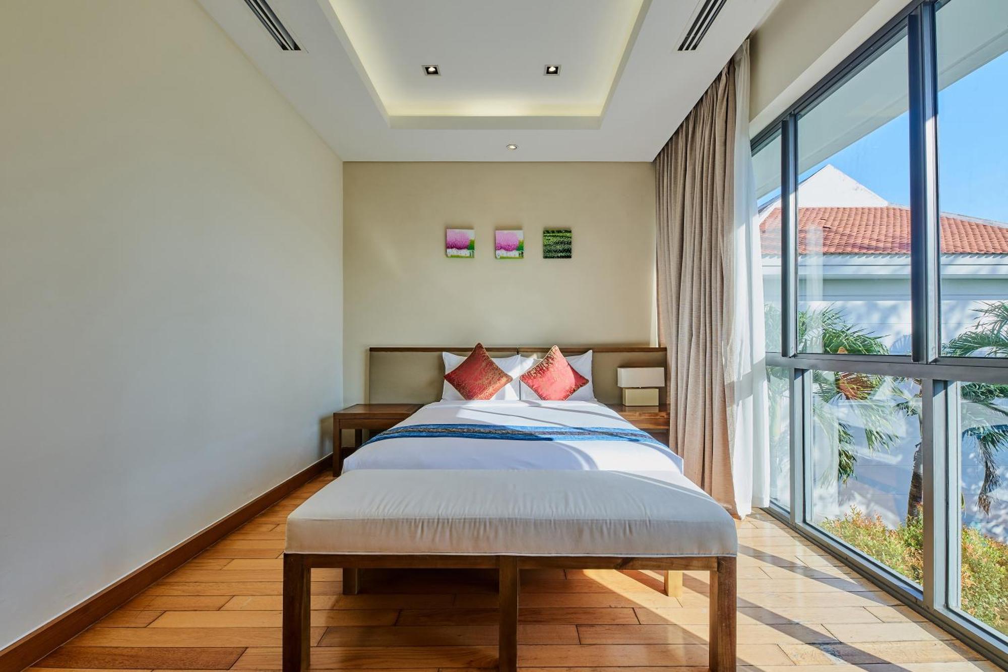 Luxury Pool Villa Close To The Private Beach Дананг Экстерьер фото