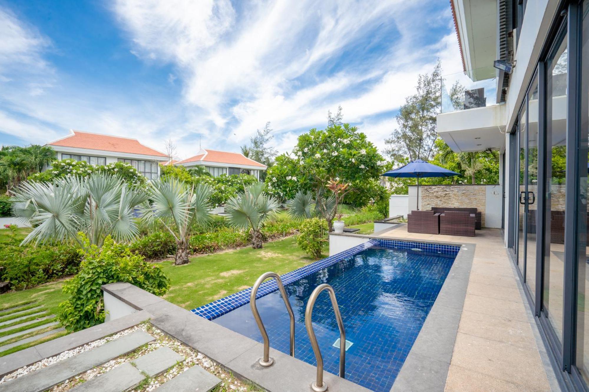 Luxury Pool Villa Close To The Private Beach Дананг Экстерьер фото