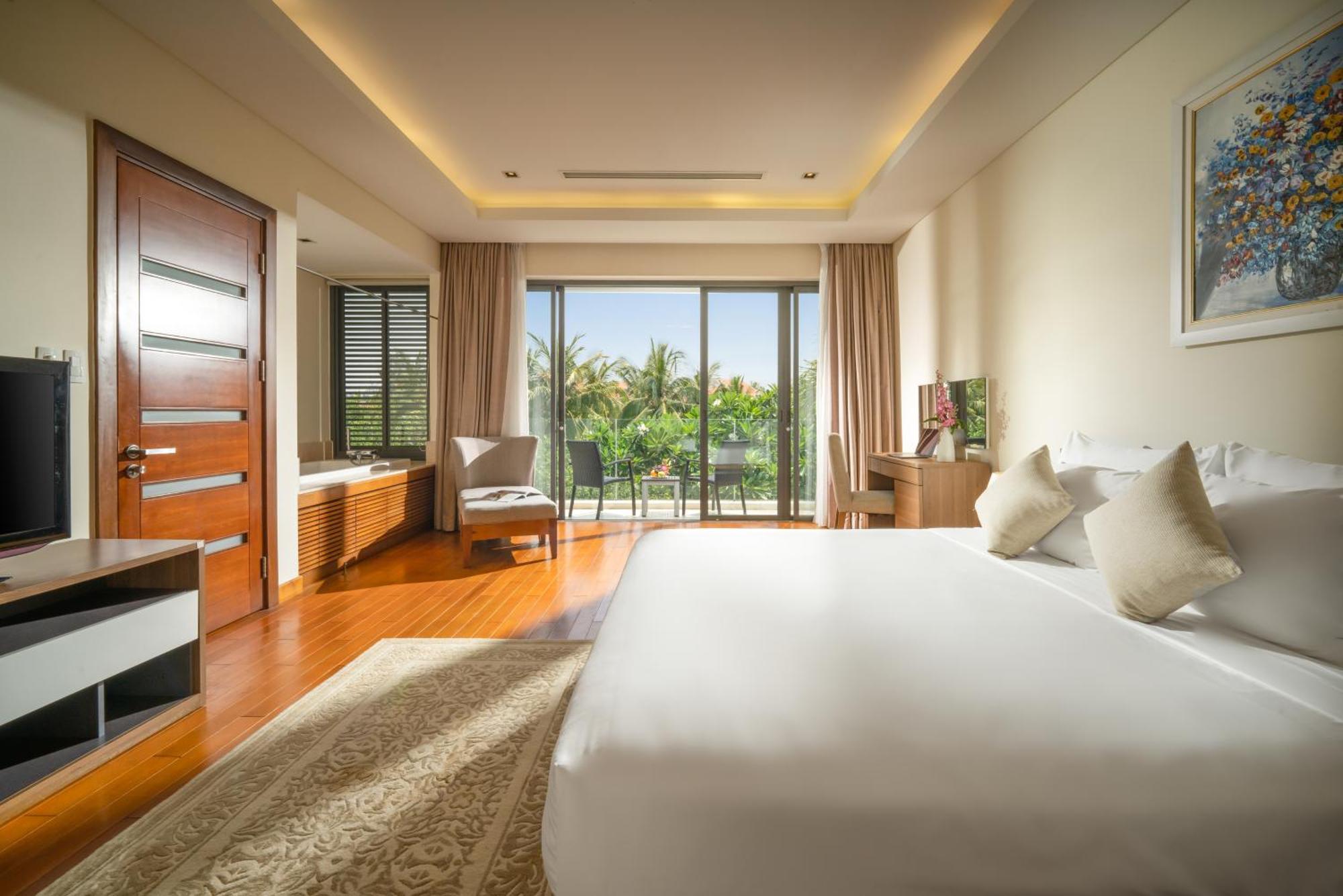 Luxury Pool Villa Close To The Private Beach Дананг Экстерьер фото