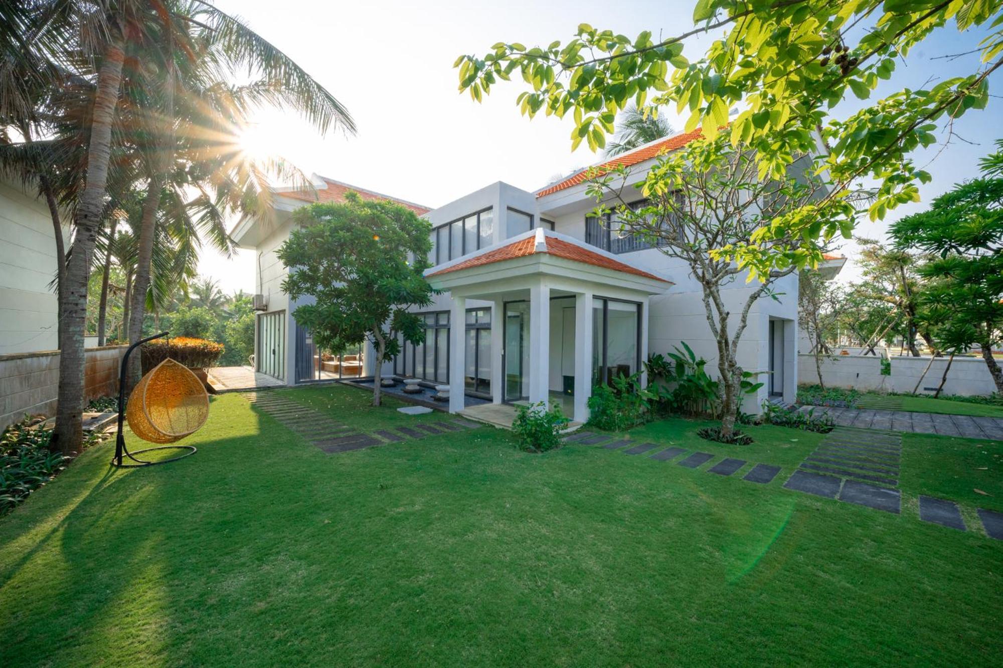 Luxury Pool Villa Close To The Private Beach Дананг Экстерьер фото