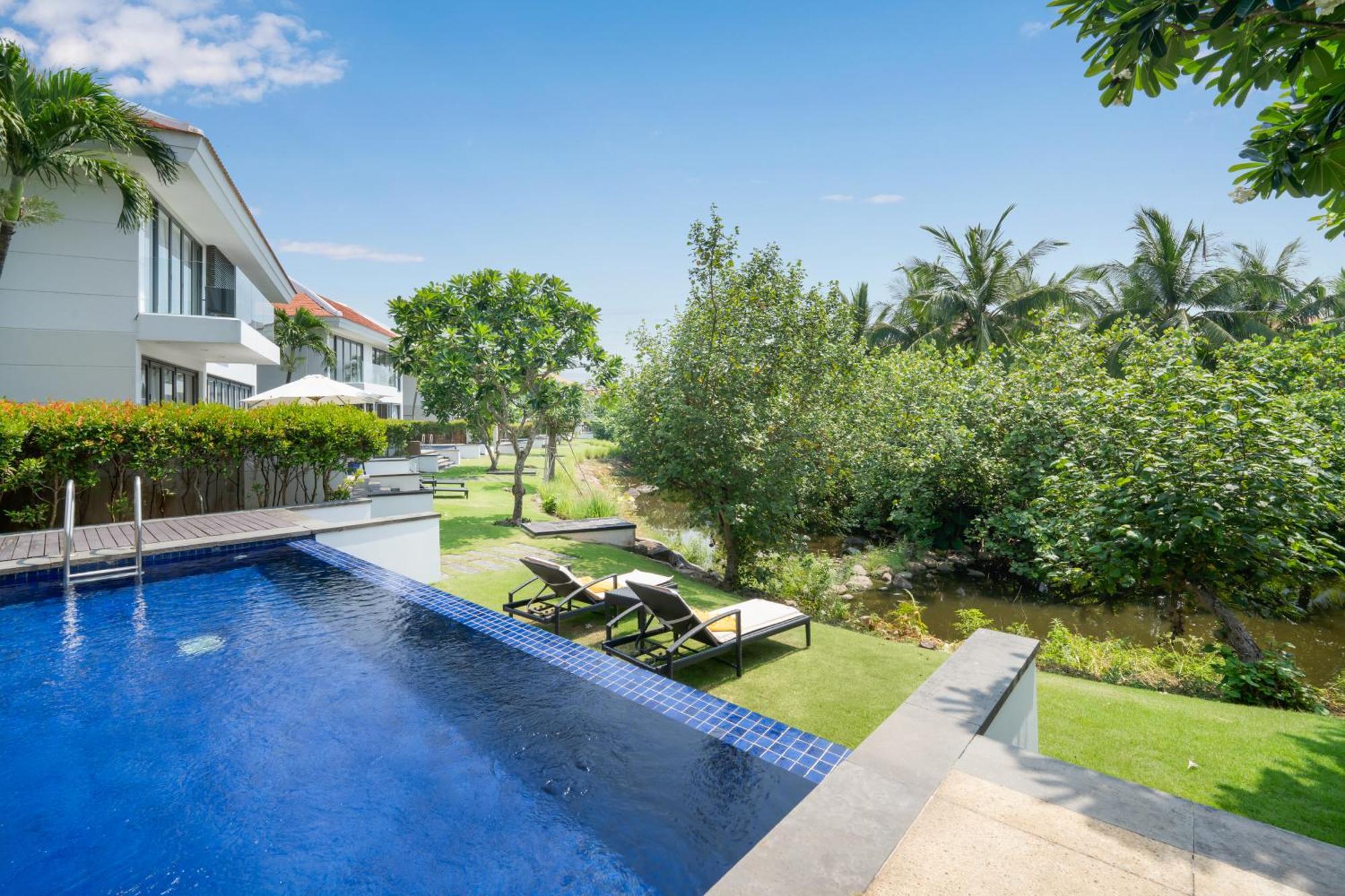 Luxury Pool Villa Close To The Private Beach Дананг Экстерьер фото