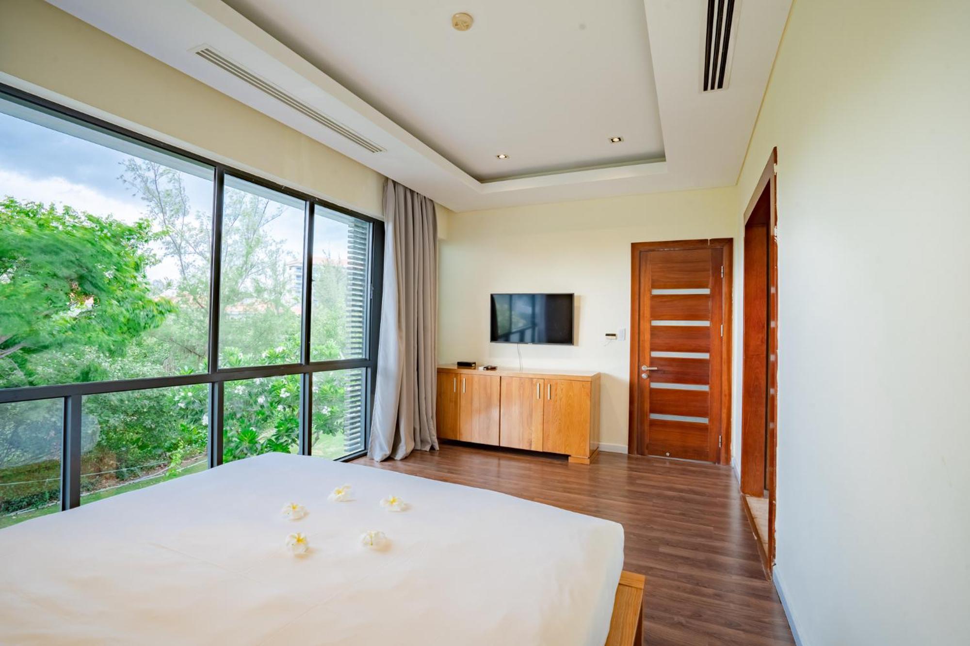 Luxury Pool Villa Close To The Private Beach Дананг Экстерьер фото