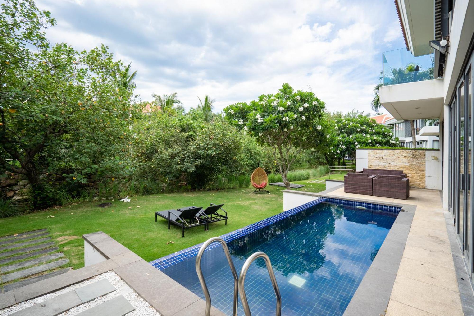 Luxury Pool Villa Close To The Private Beach Дананг Экстерьер фото
